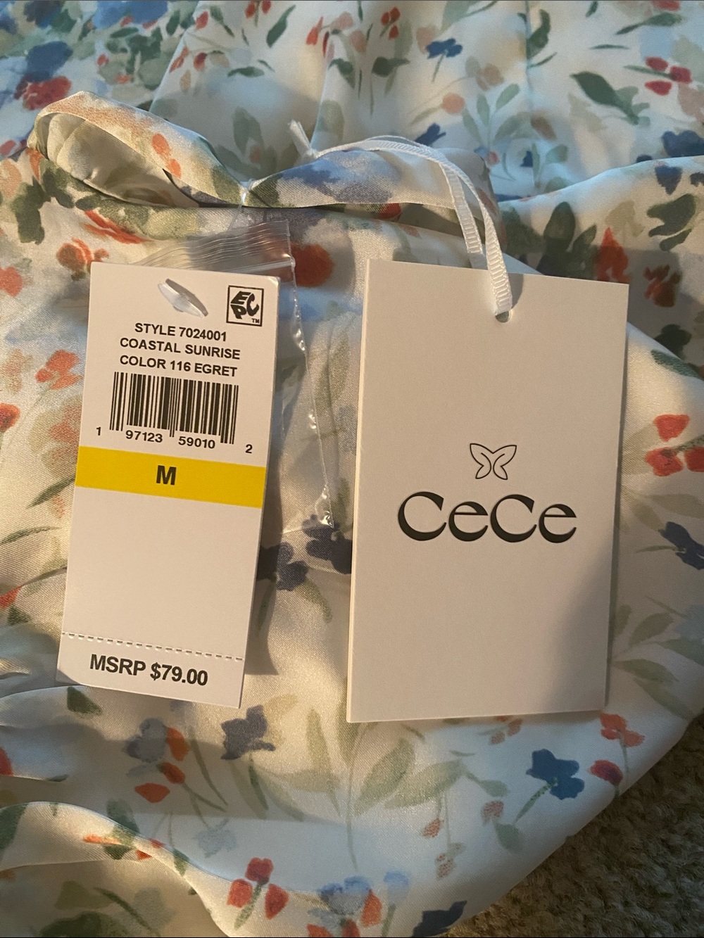 CECE NWT lined blouse size medium - Picture 8 of 9